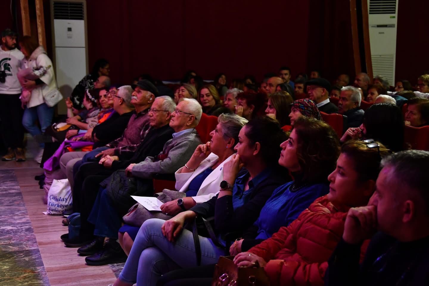 Fethiye’de ÇYDD 2025 Yılını Türkülerle Kutladı