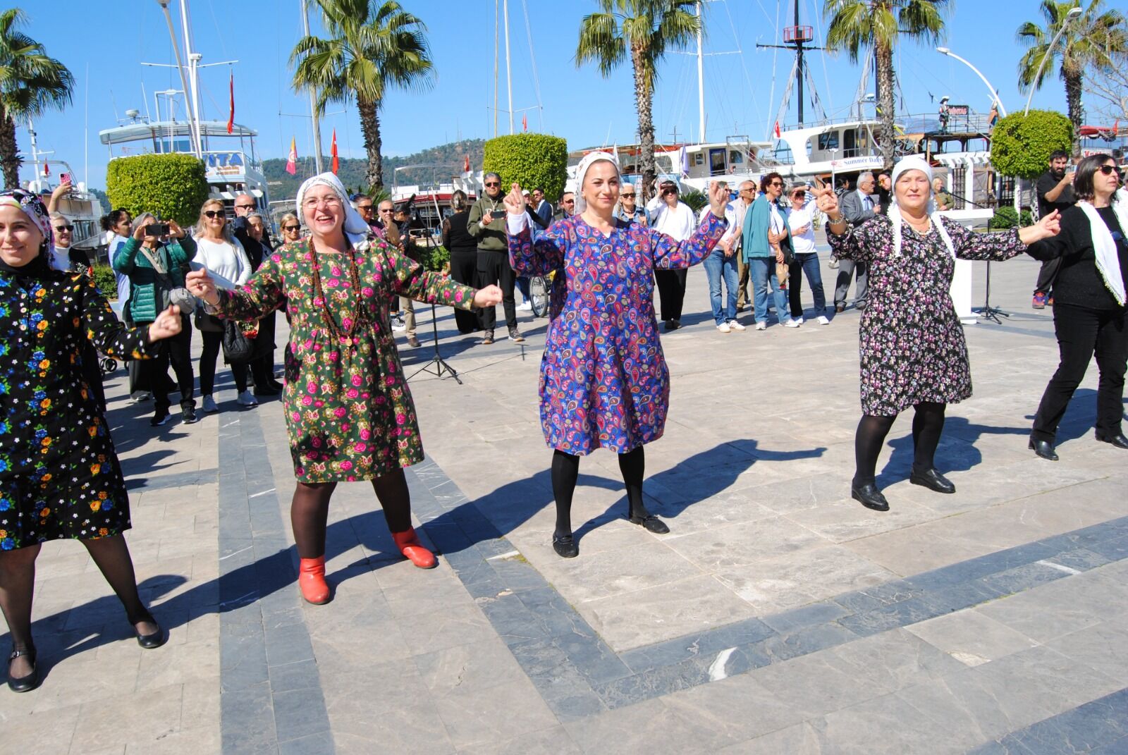 Fethiye’de Delbek Eşliğinde Bol Bol Oynadılar
