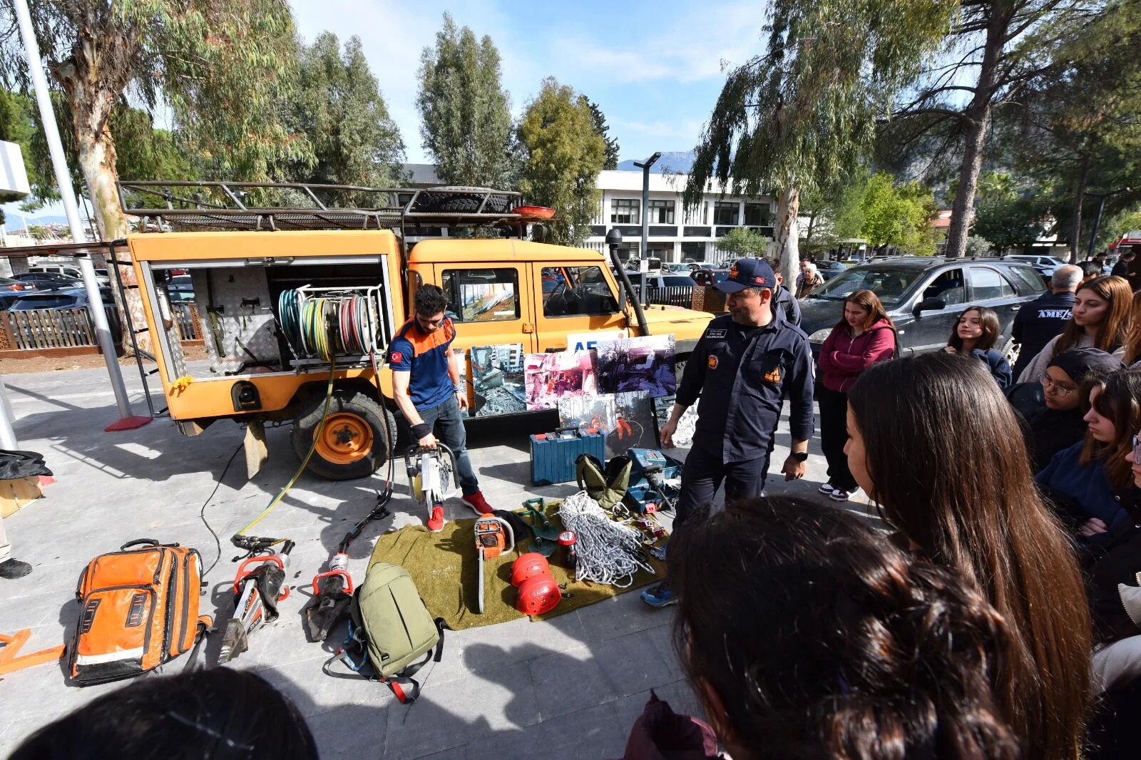 Fethiye’de Deprem Eğitimleri Sürüyor
