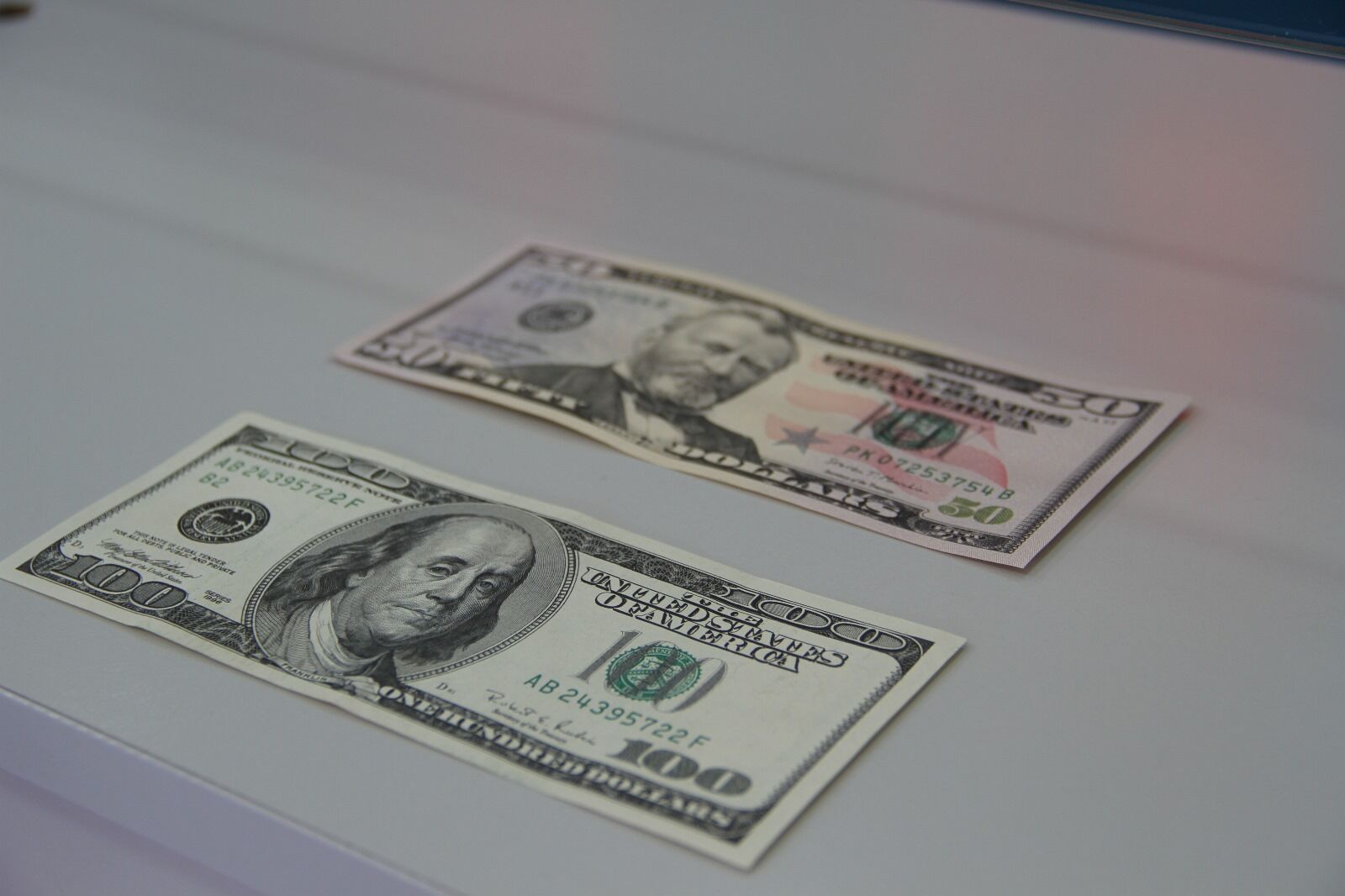 Fethiye'de Döviz Bürolarından Sahte 50 ve 100 Dolar Tehlikesine Karşı Önlem