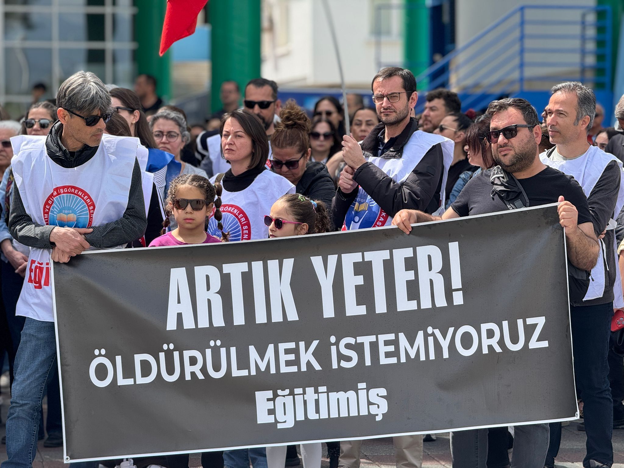 Fethiye'de Eğitim Sendikalarından İş Bırakma Eylemi