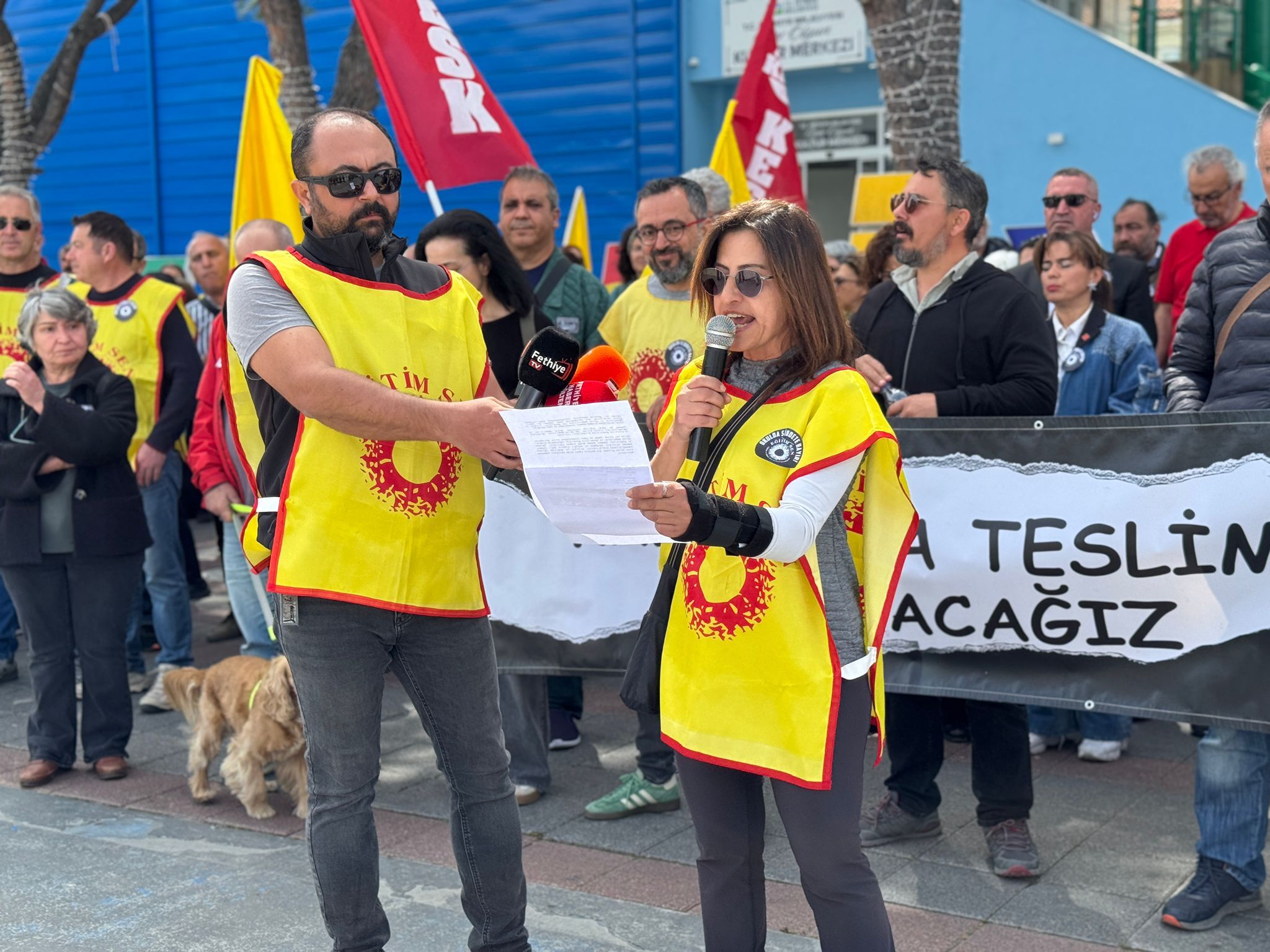 Fethiye'de Eğitim Sendikalarından İş Bırakma Eylemi