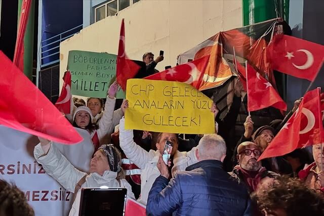 Fethiye’de Ekrem İmamoğlu’na Destek Mitingi Düzenlendi