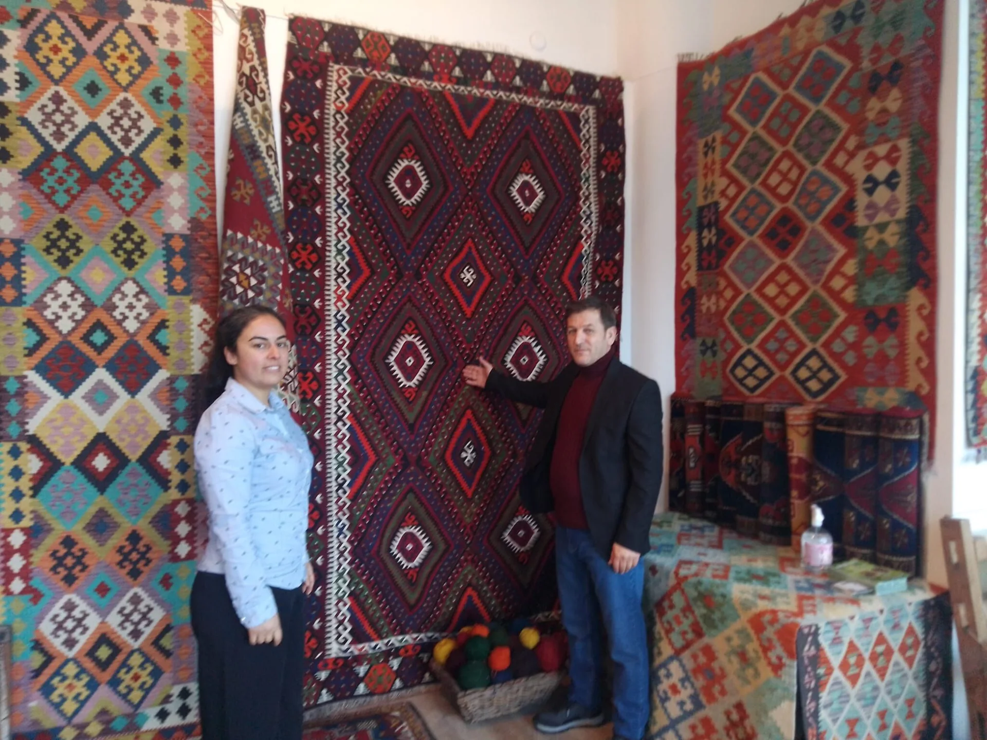 Fethiye’de El Dokuma Halı Ve Kilim Sergisi Açıldı