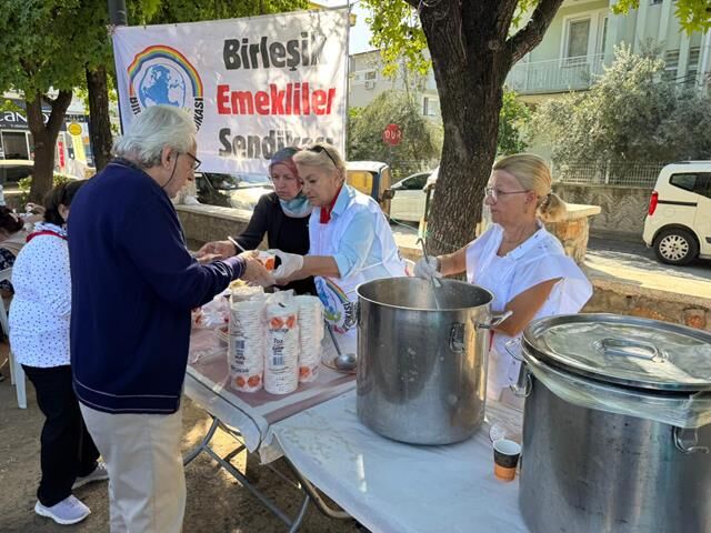 Fethiye’de Emeklilerden “Katkı Ve Destek Kermesi”