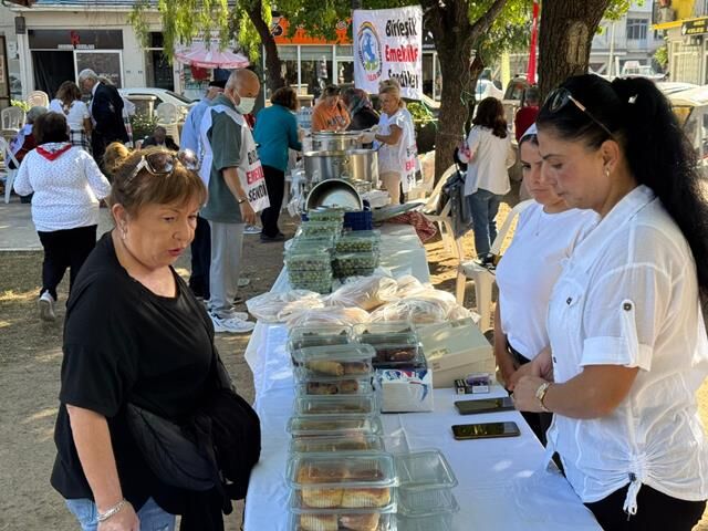 Fethiye’de Emeklilerden “Katkı Ve Destek Kermesi”