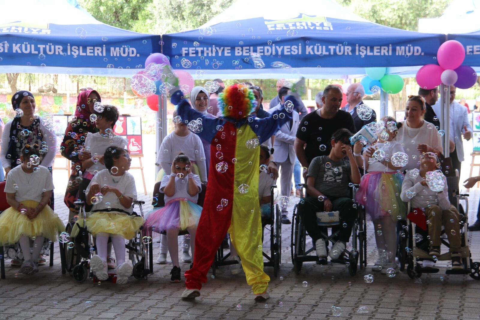 Fethiye’de “Engelsiz Hafta” Etkinlikleri Renkli Görüntülere Sahne Oldu