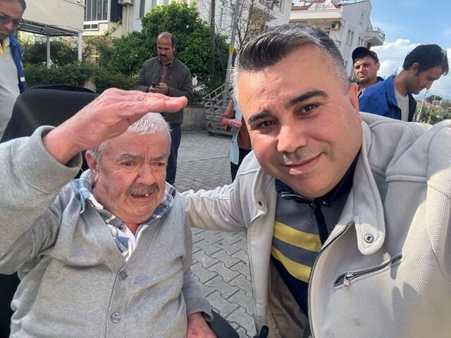 Fethiye’de Felç Geçiren Adama Akülü Sandalye Hediye Edildi