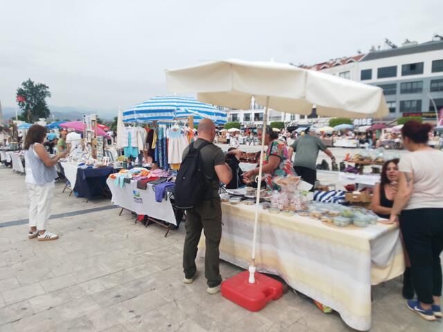 Fethiye'de Geleneksel Anneler Günü Kermesi Kuruldu