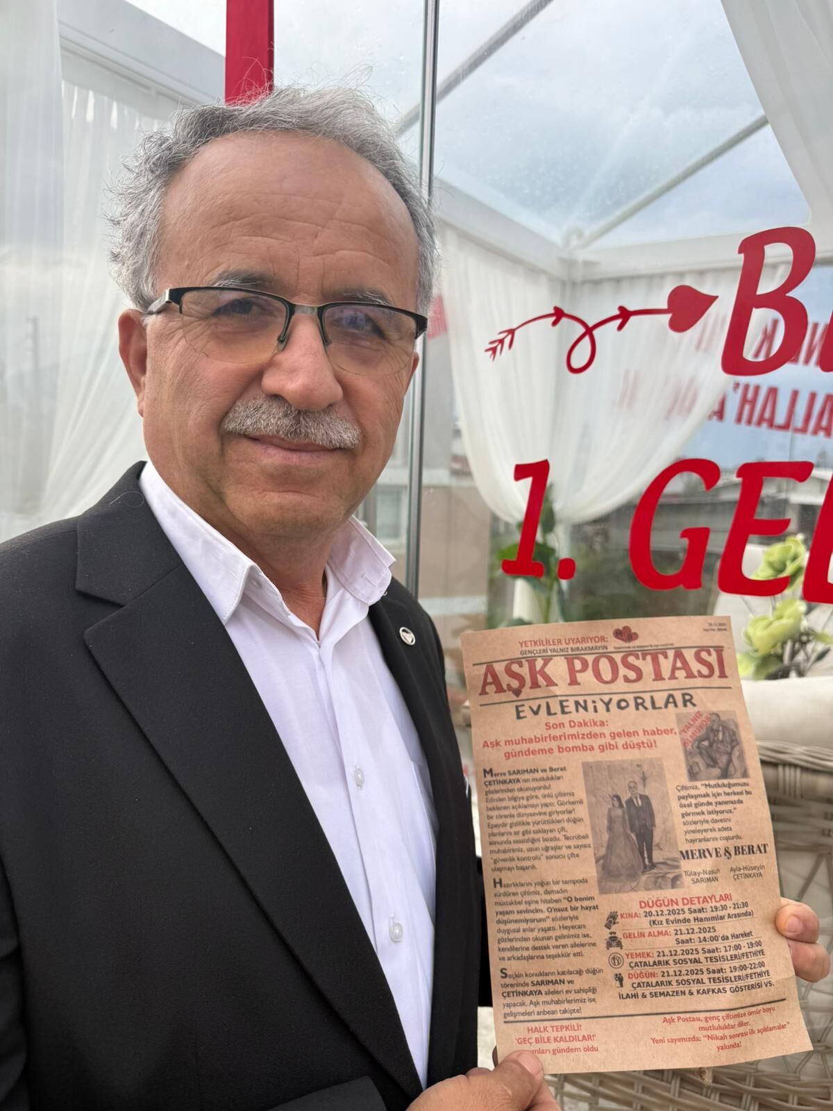 Fethiye’de Gelin Ve Damat Cam Vitrinde