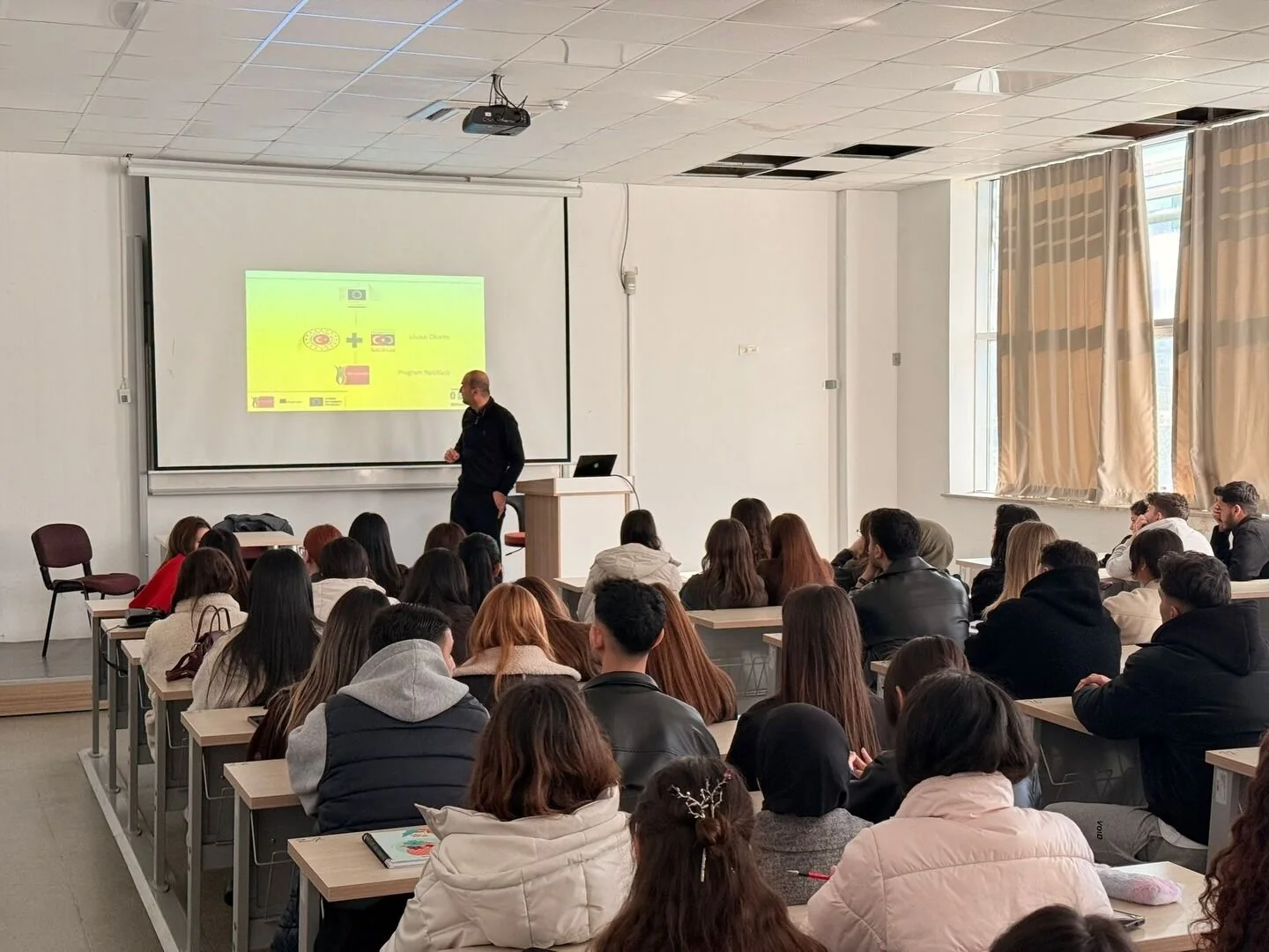 Fethiye’de Gençlere Erasmus Bilgilendirmesi