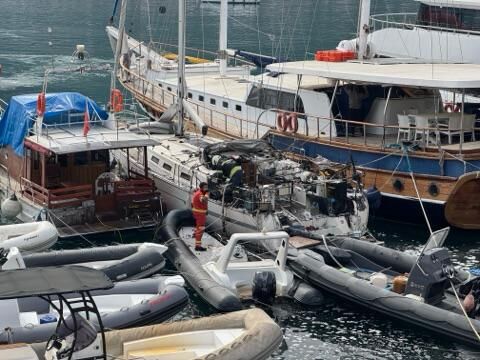 Fethiye’de Göçmen Kaçakçılığı Yapılan Tekne Yandı