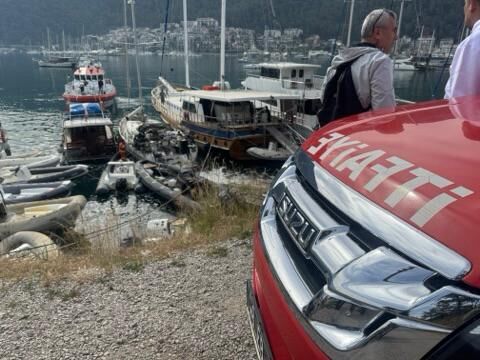 Fethiye’de Göçmen Kaçakçılığı Yapılan Tekne Yandı