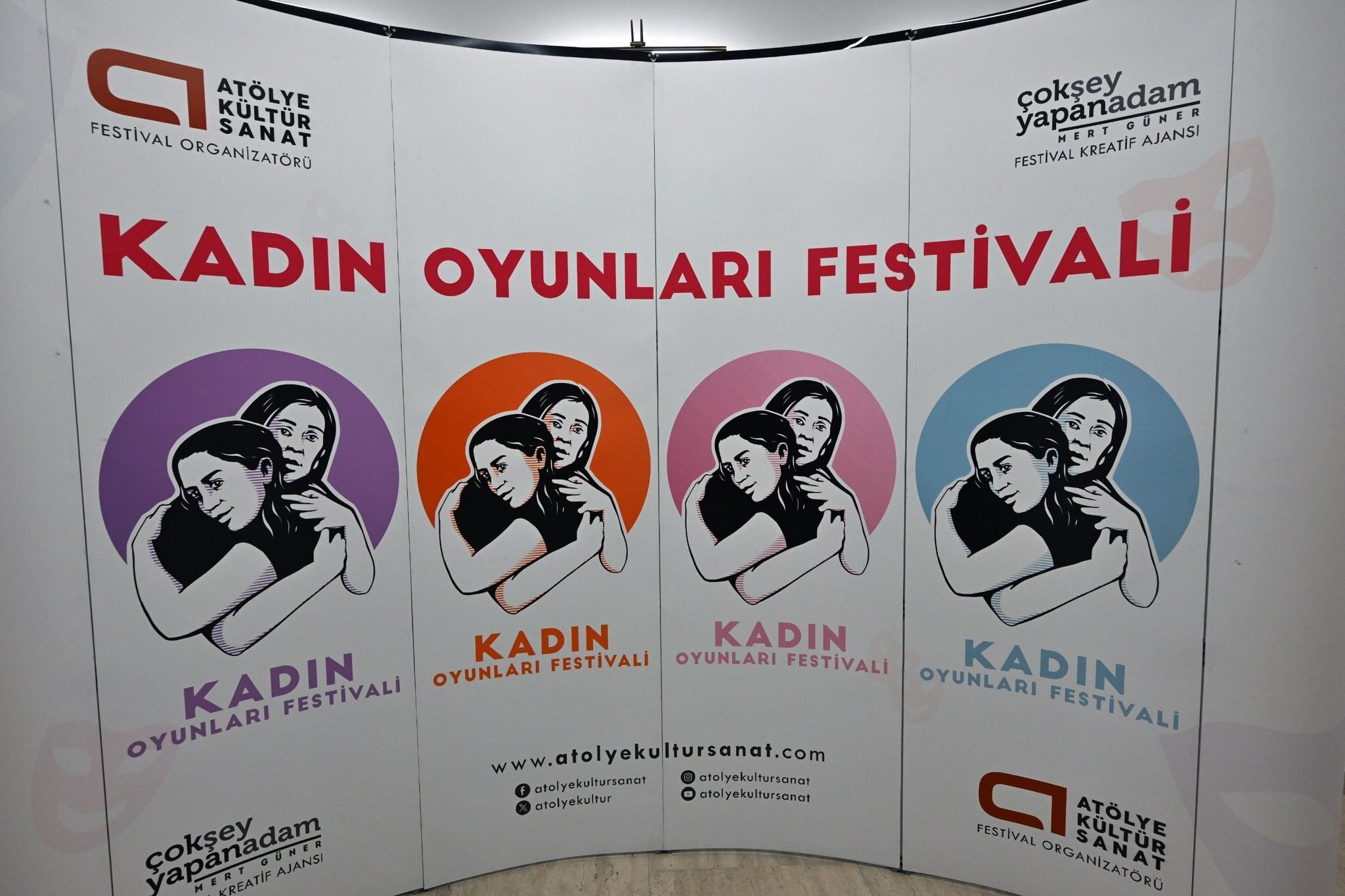 Fethiye’de Kadın Oyunları Festivali’nde “Gözbağcı” Sahnelendi