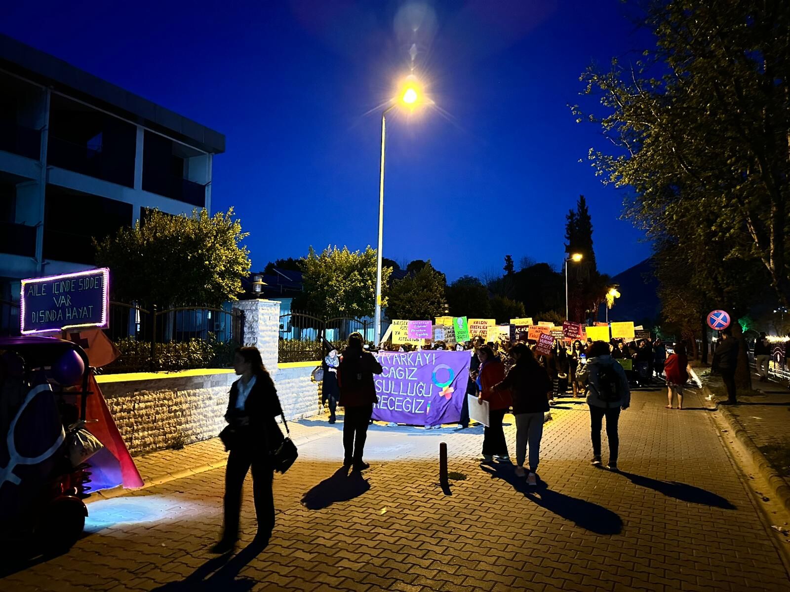 Fethiye’de Kadınlar Gece Yürüdü