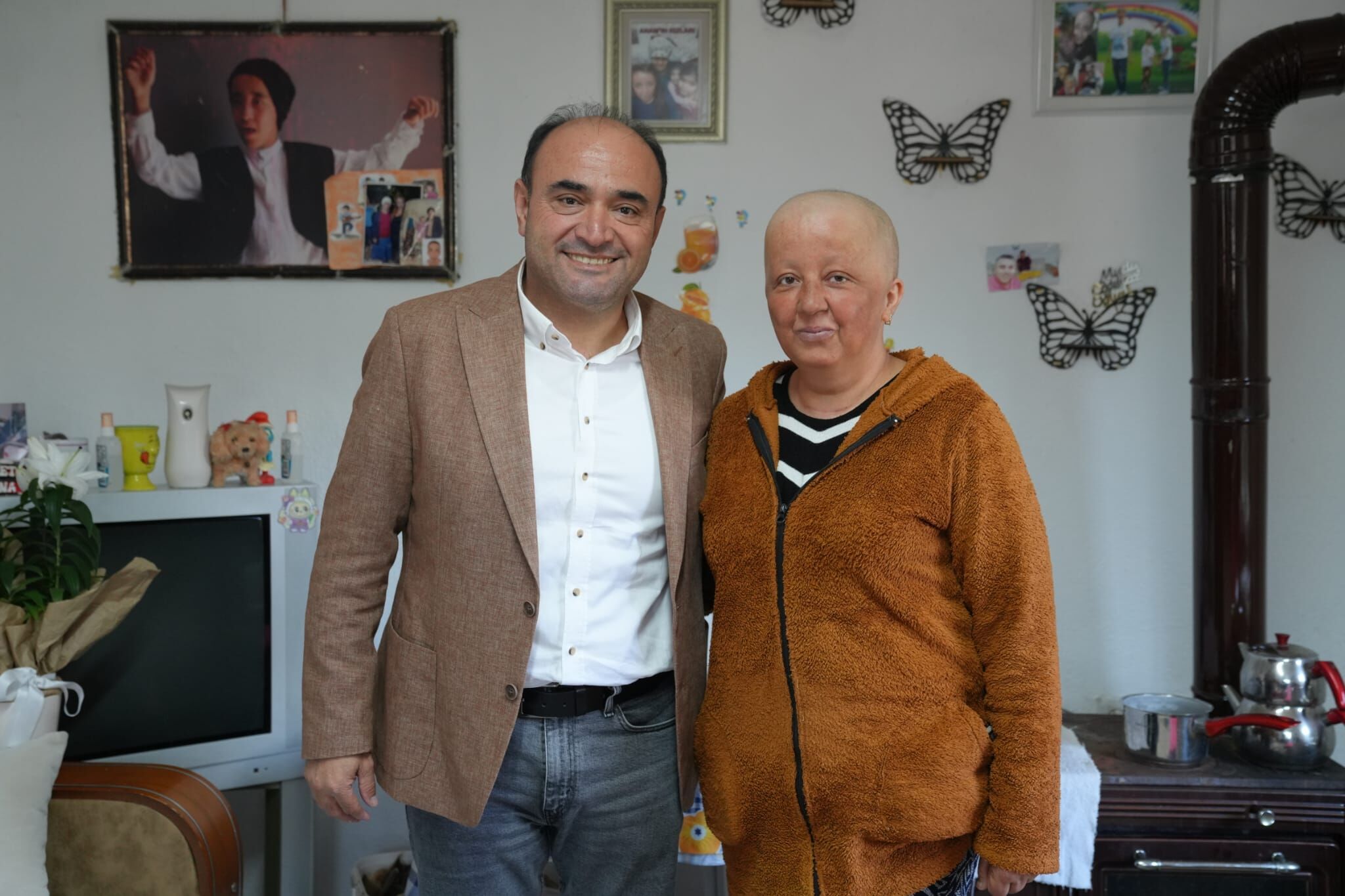 Fethiye’de Kanserle Mücadele Eden Kadına Moral Ziyareti