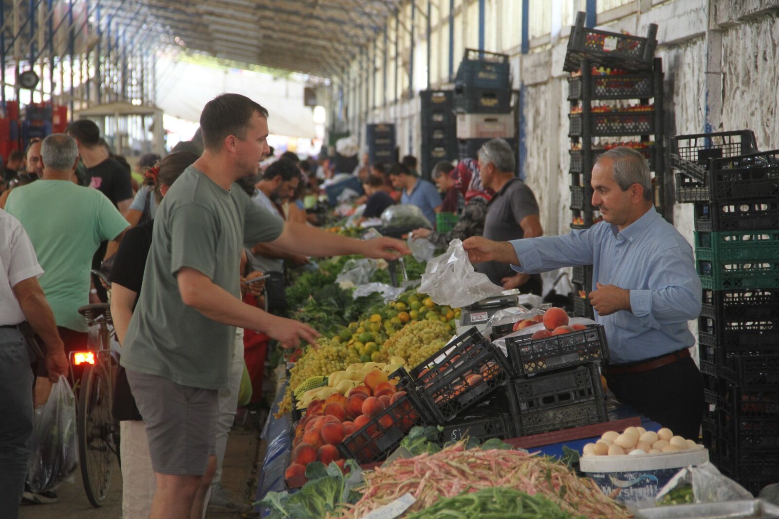 Fethiye’de Kış Meyve ve Sebze Fiyatları Tezgahlarda Yerini Aldı