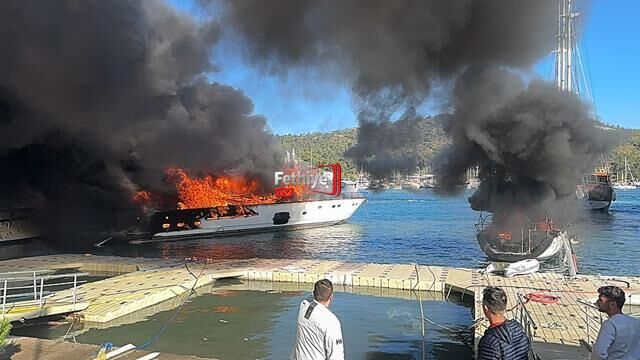 Fethiye'de Korkutan Yangın