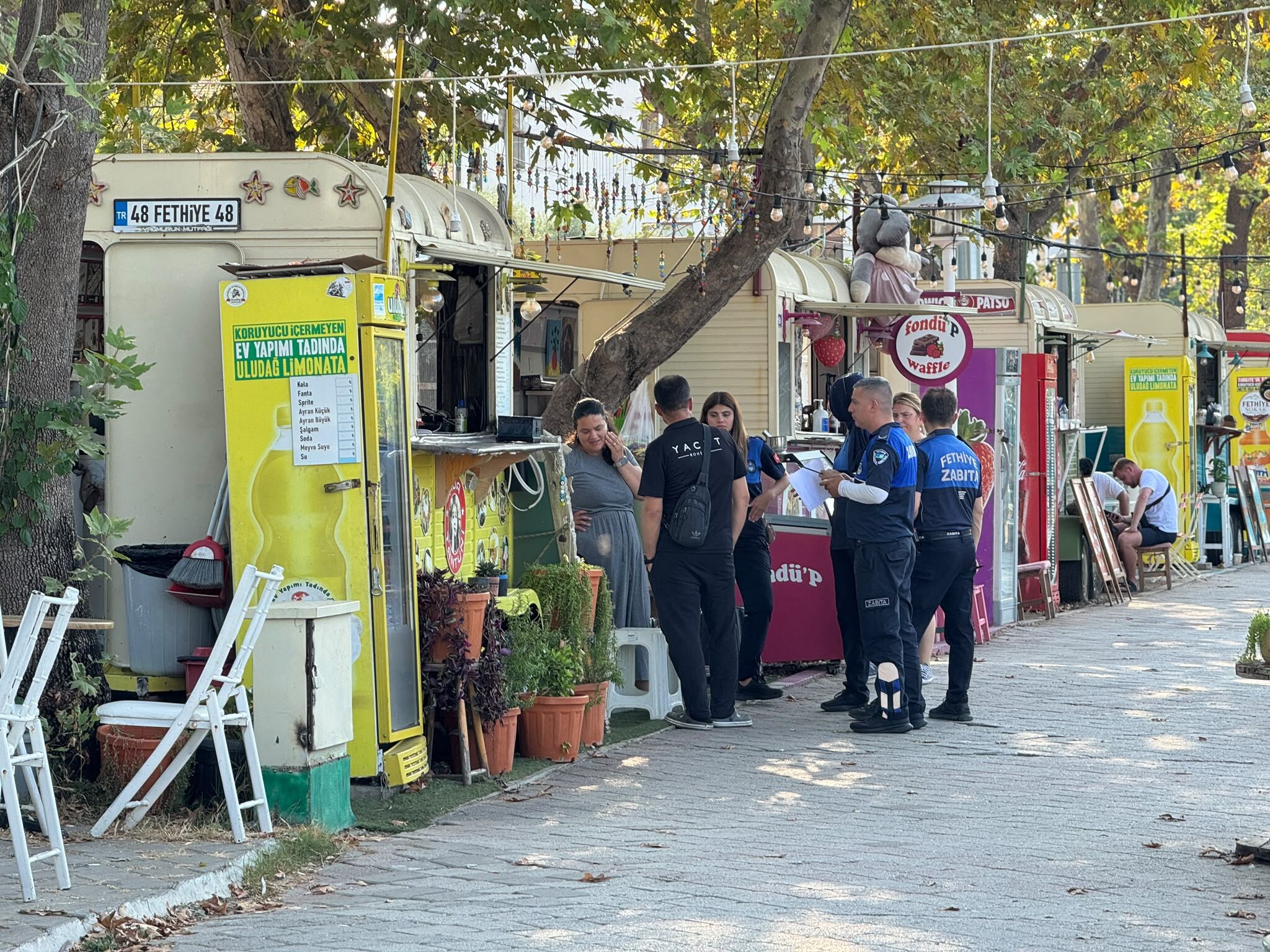 Fethiye'de "Lezzet Sokağı"na Kaldırım İşgali Denetimi