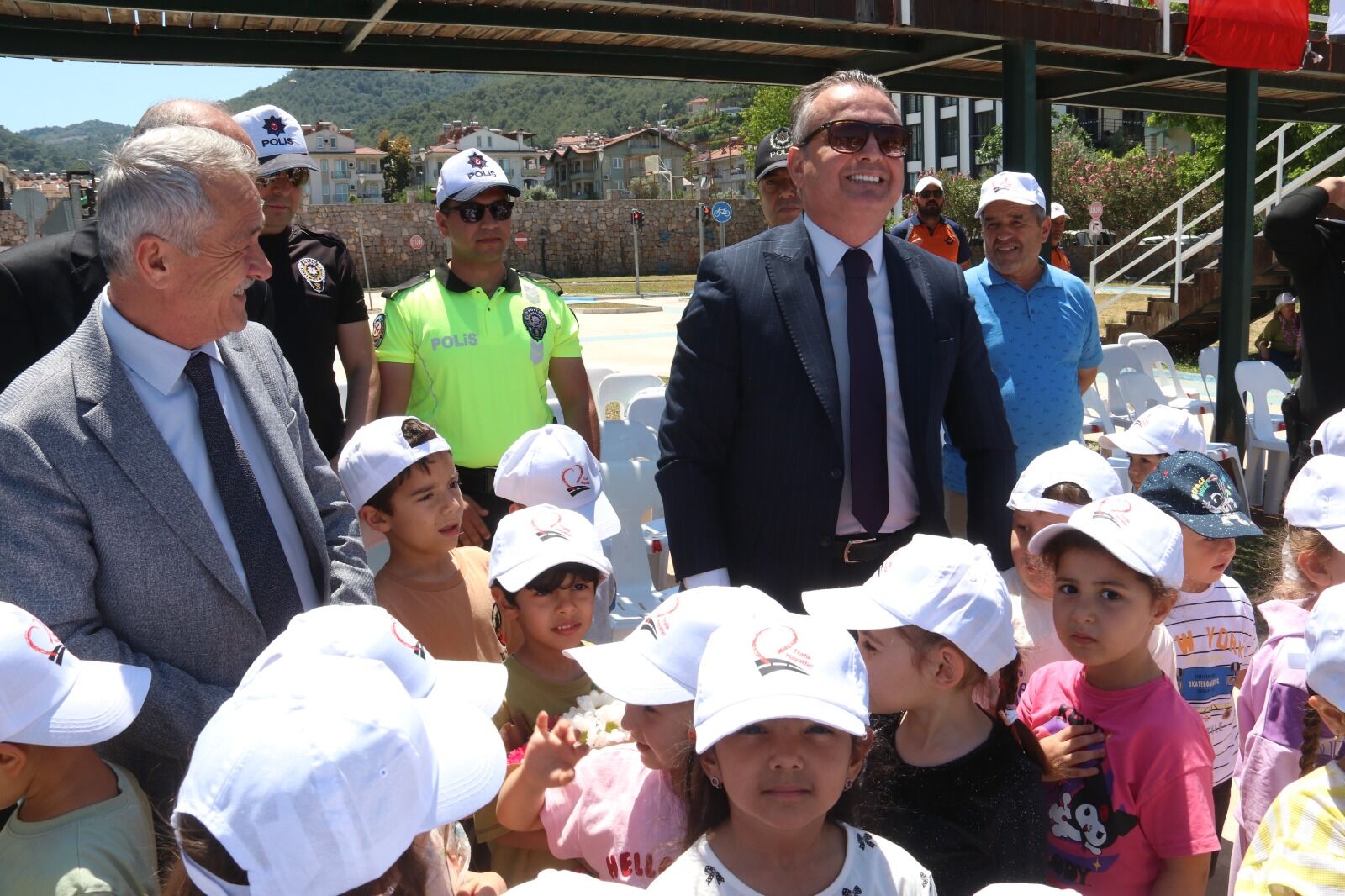 Fethiye’de Miniklere Uygulamalı Trafik Eğitimi