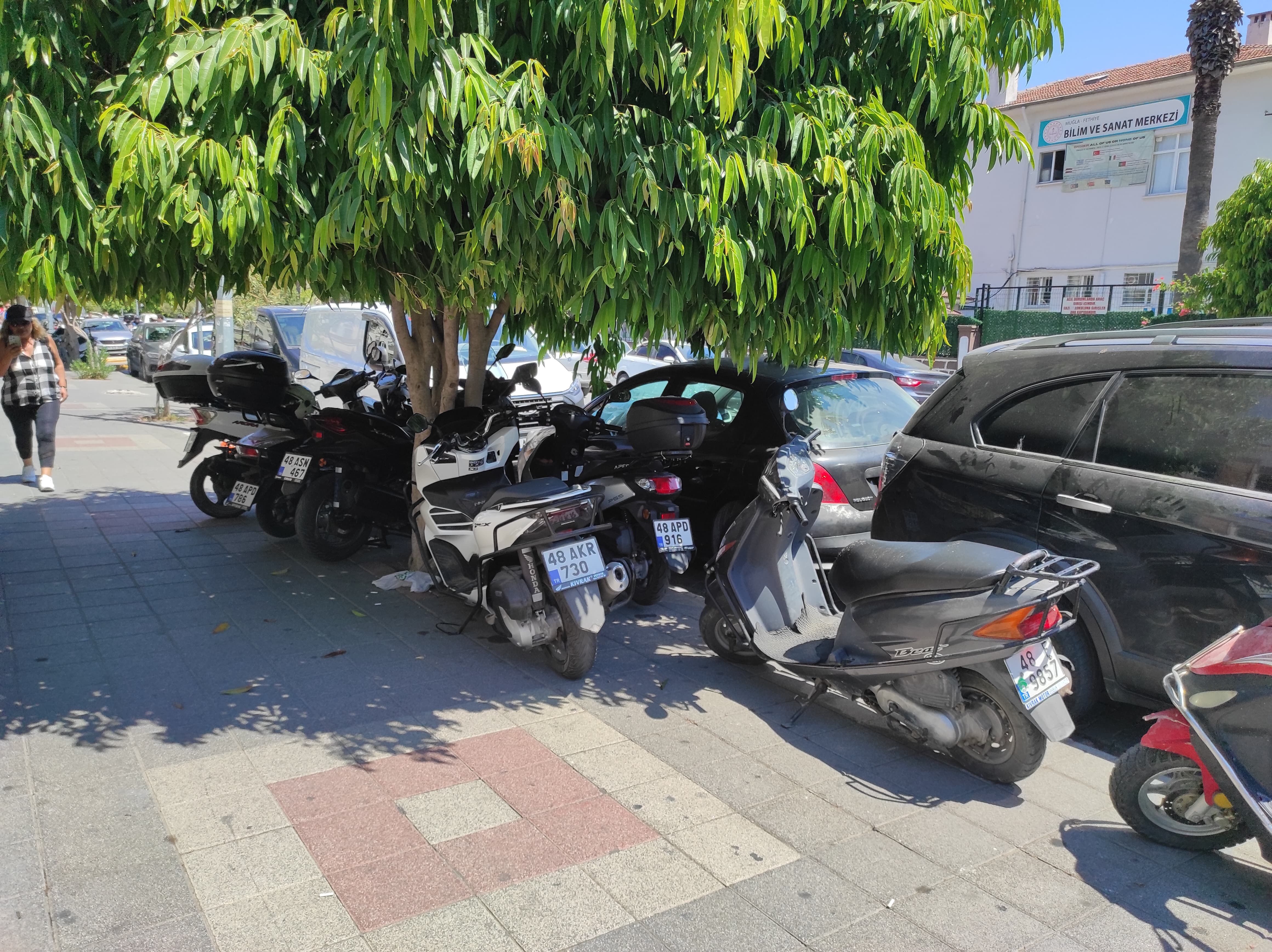 Fethiye'de Motosiklet Park Sorunu Büyüyor