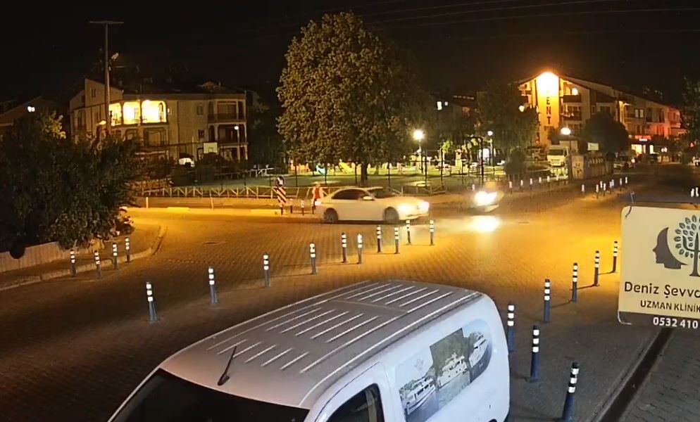 Fethiye’de Motosikletle Otomobil Çarpıştı; 1 Yaralı