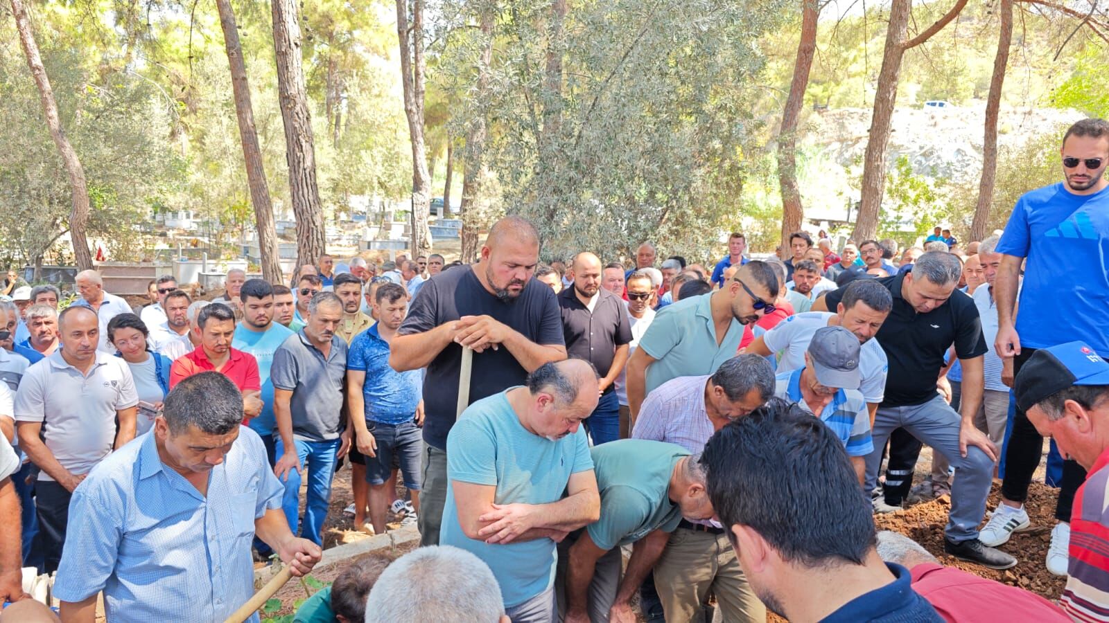 Fethiye'de Muhtar Kavak'ın Oğlu, Selami Can Toprağa Verildi