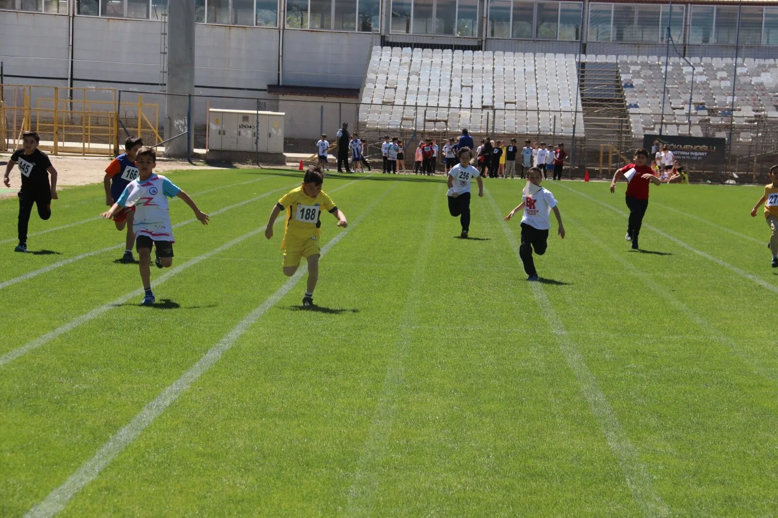 Fethiye’de Öğrenciler “En Hızlı” Olmak İçin Koştu