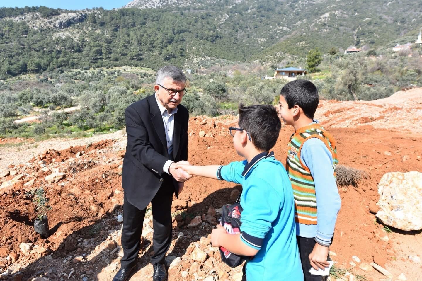 Fethiye’de Öğrencilerle Ağaç Dikim Etkinliği Gerçekleştirildi