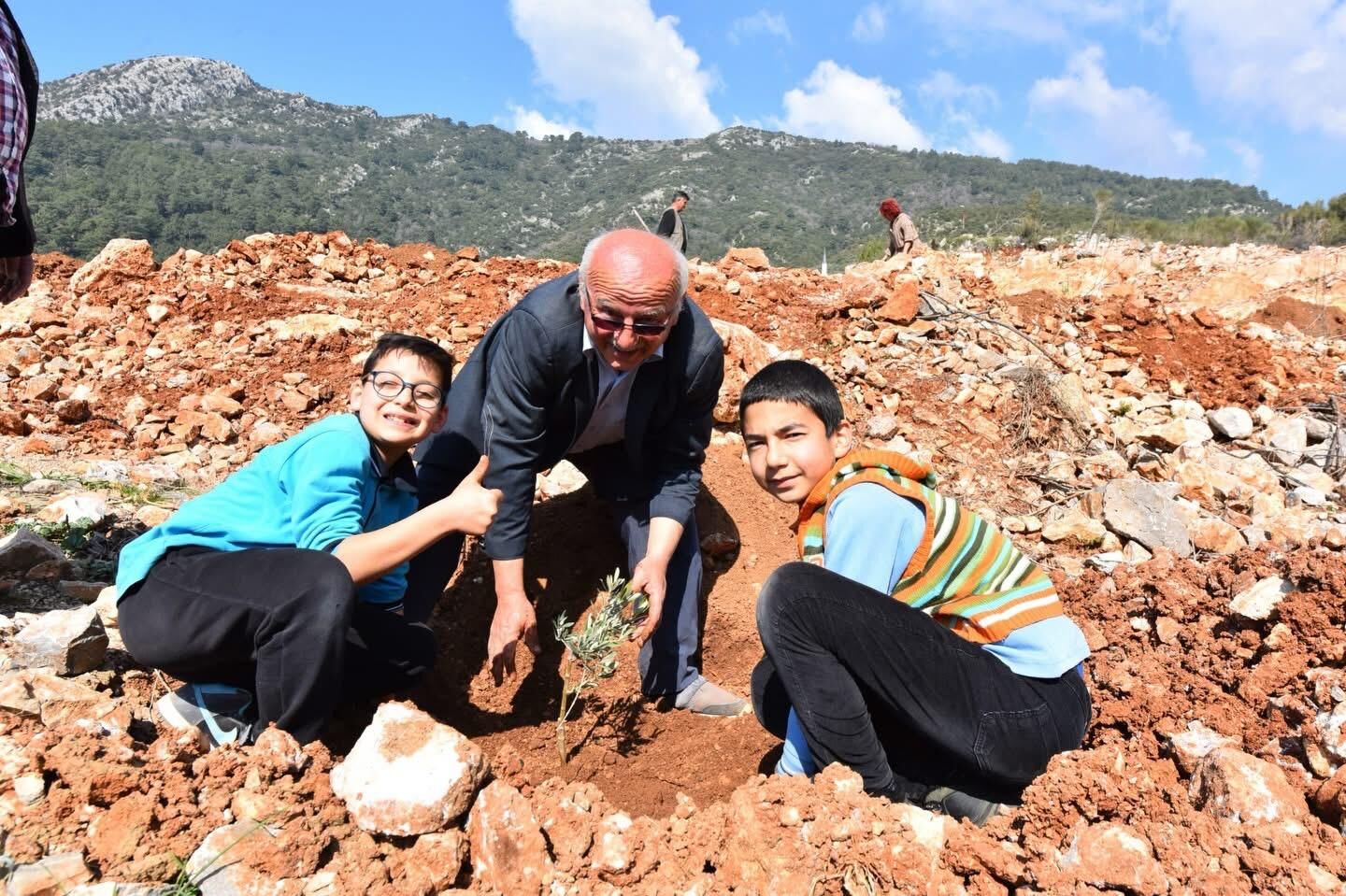 Fethiye’de Öğrencilerle Ağaç Dikim Etkinliği Gerçekleştirildi