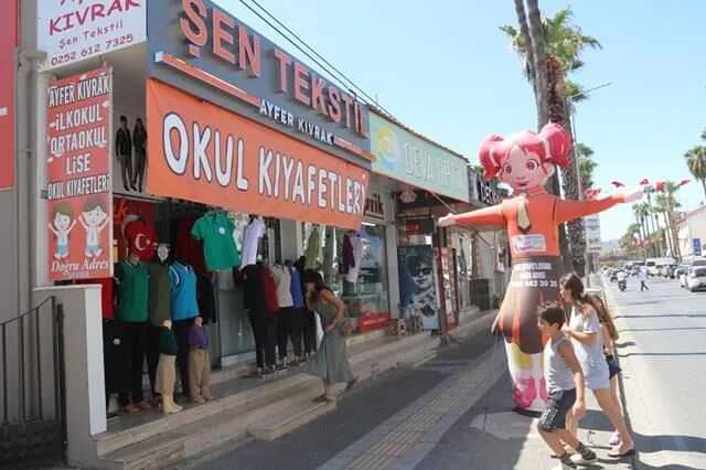 Fethiye’de Okul Kıyafeti Alışverişi Telaşı Başladı