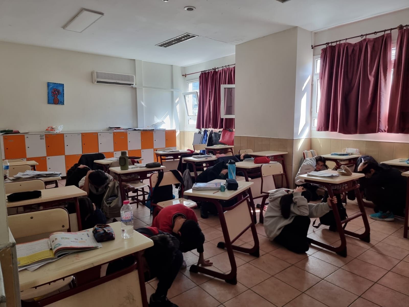 Fethiye’de Okullarda Deprem ve Tahliye Tatbikatı Gerçekleştirildi