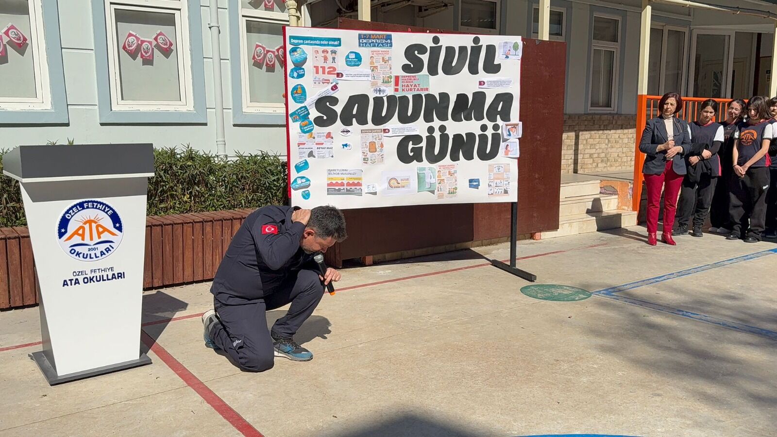 Fethiye’de Okullarda Deprem ve Tahliye Tatbikatı Gerçekleştirildi