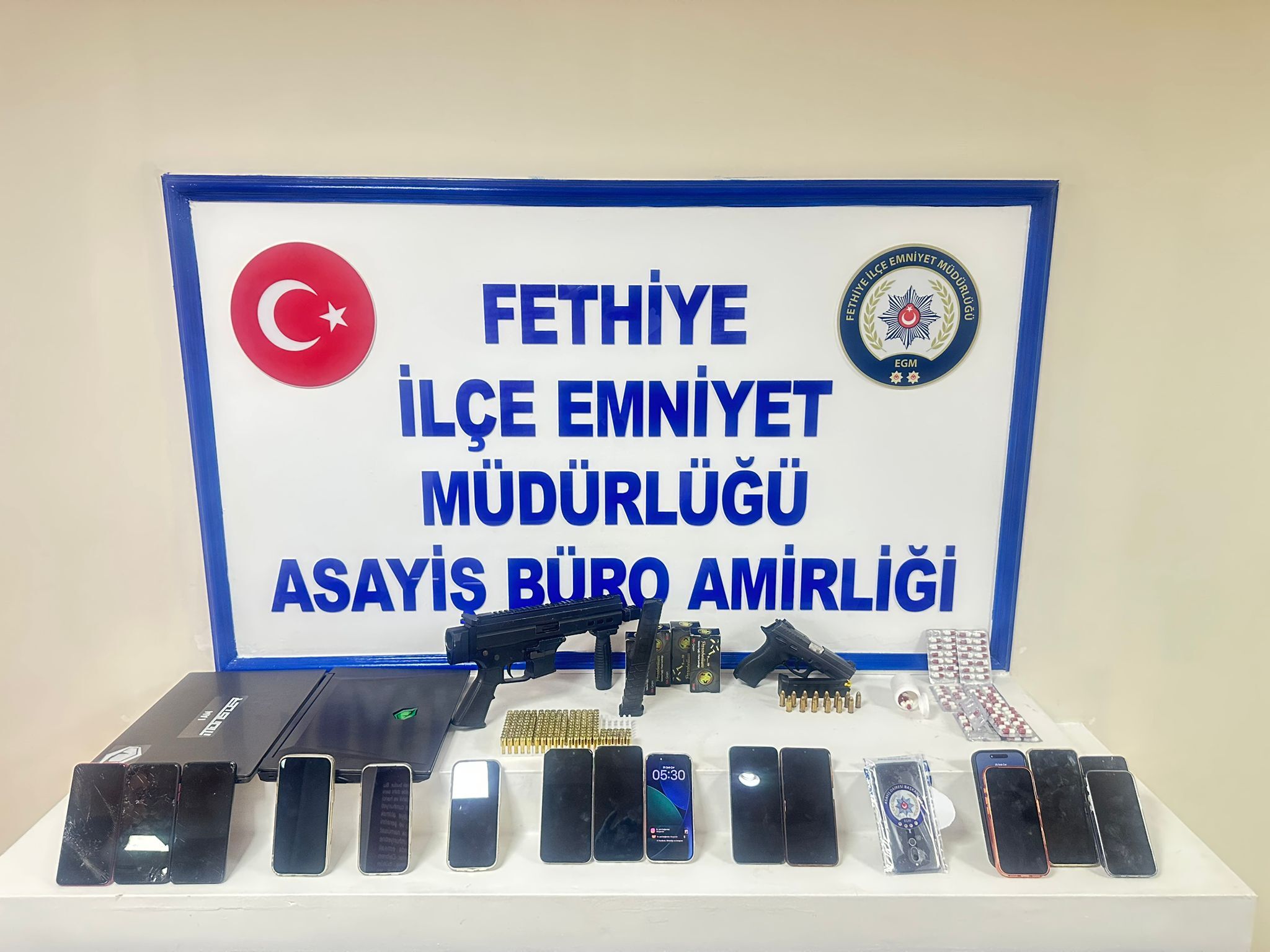 Fethiye’de Operasyon: 12 Şüpheli Yakalandı, 3 Kişi Tutuklandı
