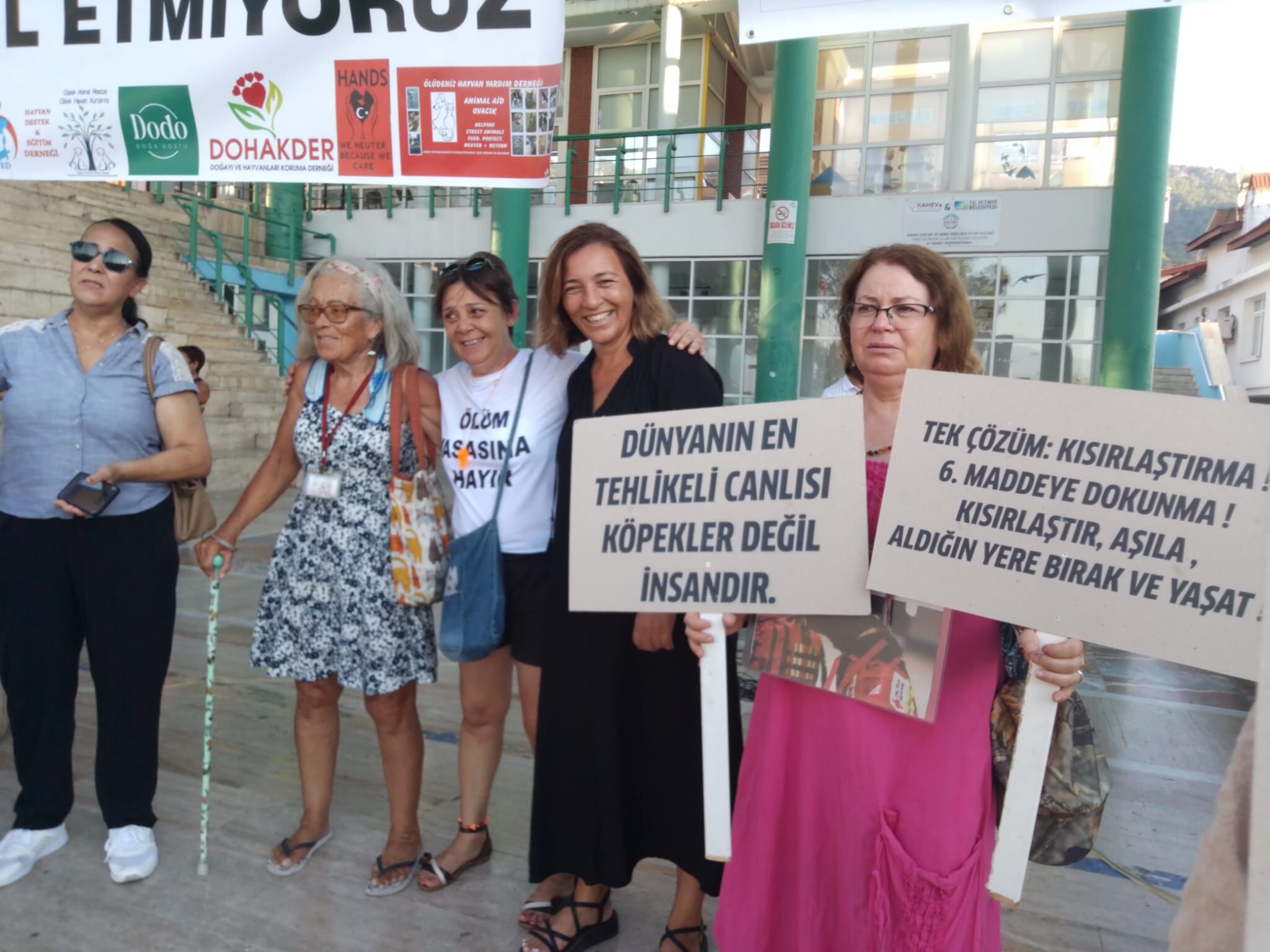 Fethiye’de ‘Ötanazi’ye Tepki Eylemi