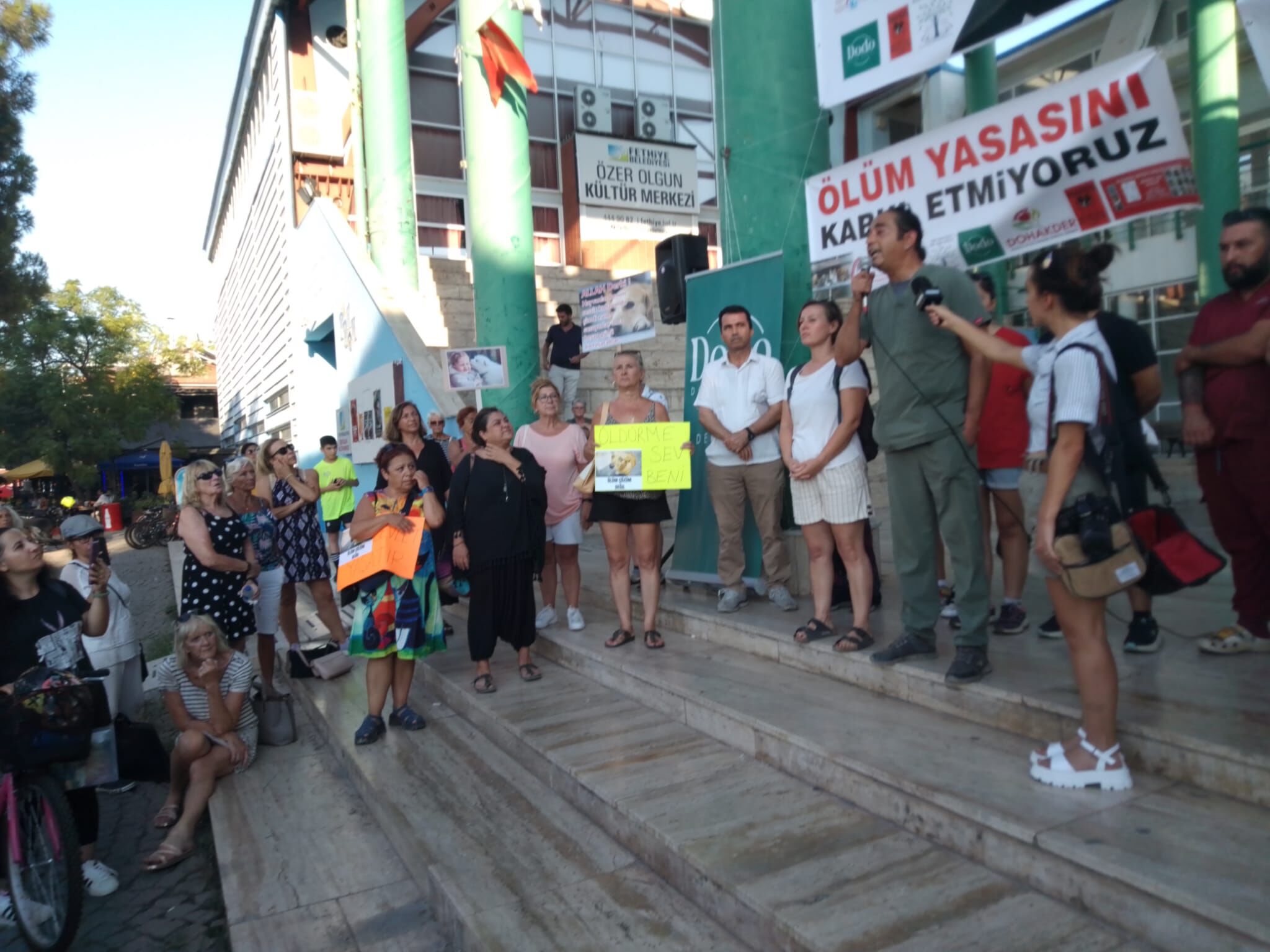 Fethiye’de ‘Ötanazi’ye Tepki Eylemi
