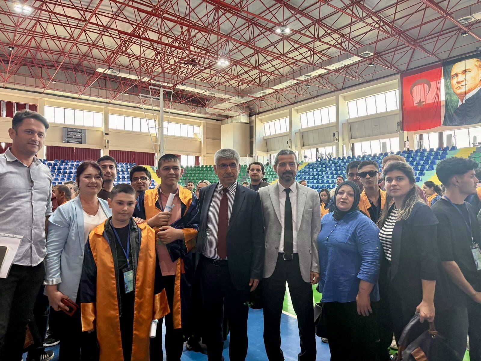 Fethiye’de Özel Bireylerin Kep Sevinci