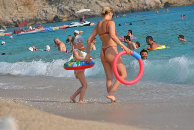 Fethiye’de Plajlar Doldu