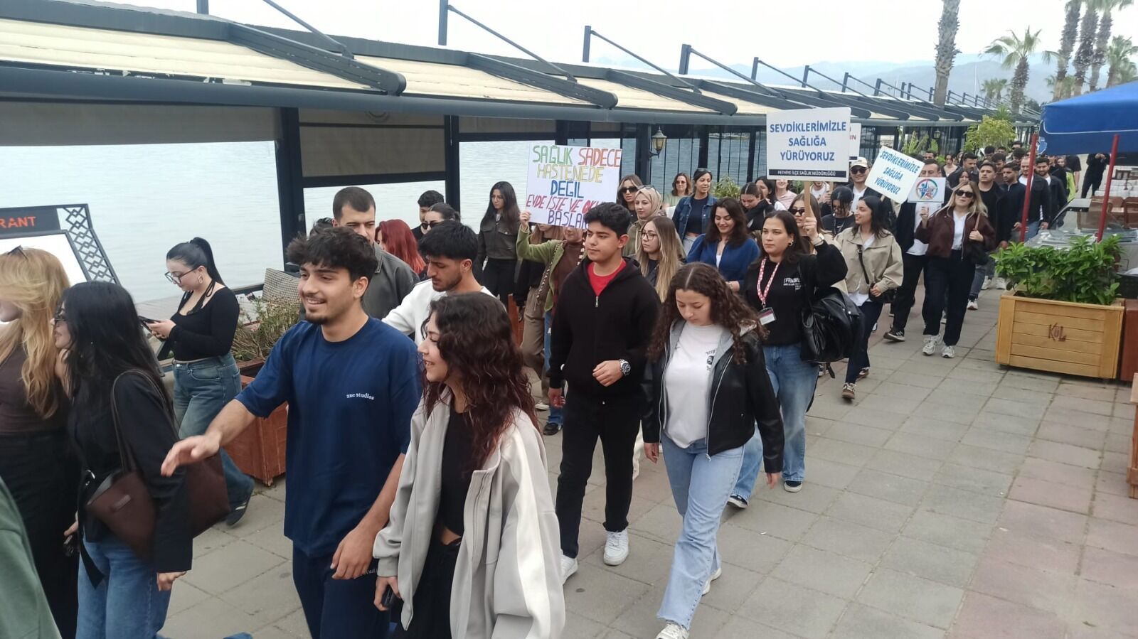 Fethiye’de Sağlıkta Farkındalık İçin Yürüdüler
