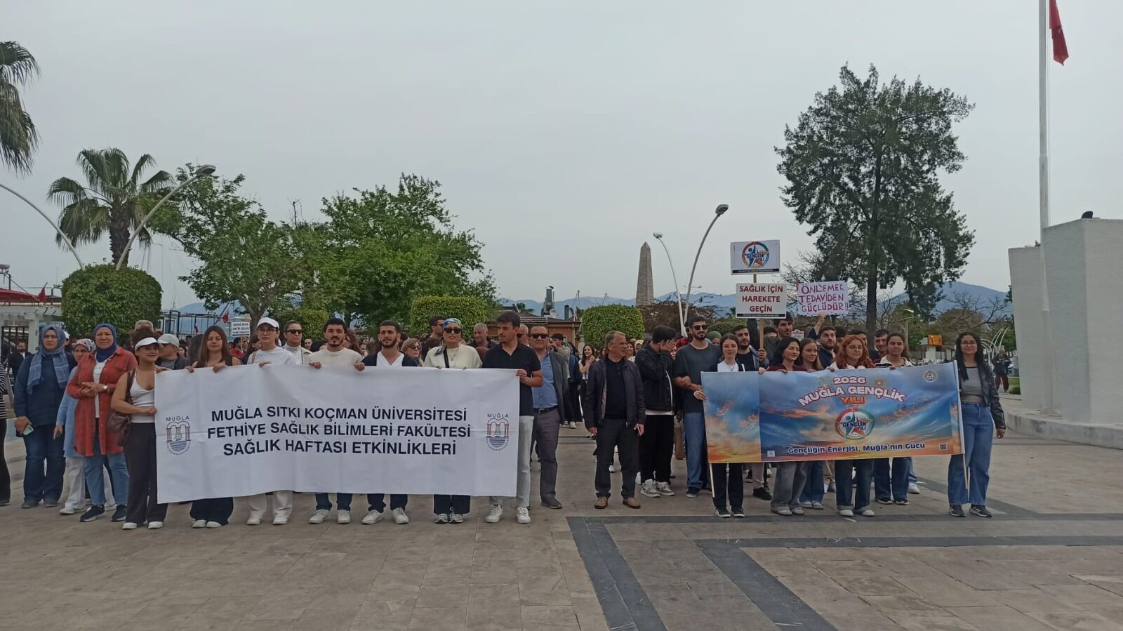 Fethiye’de Sağlıkta Farkındalık İçin Yürüdüler