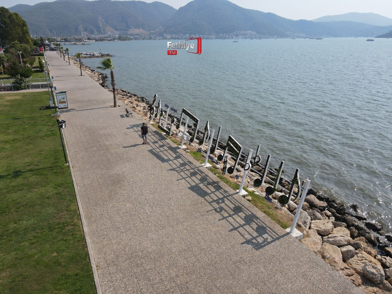 Fethiye’de Sıcak Hava Dalgası Park ve Meydanları Boş Bıraktı