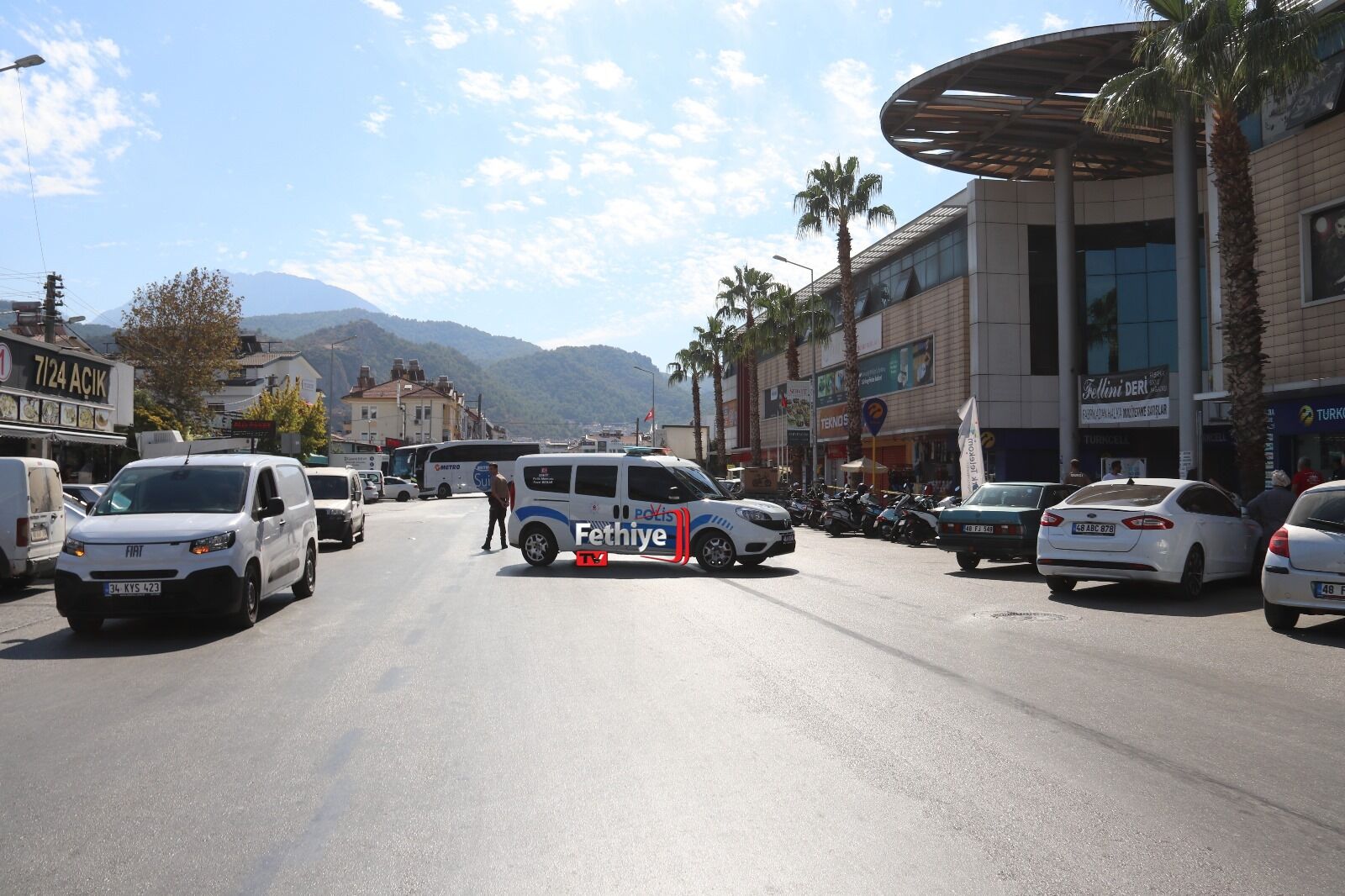 Fethiye'de Şüpheli Çanta Fünye İle Patlatıldı