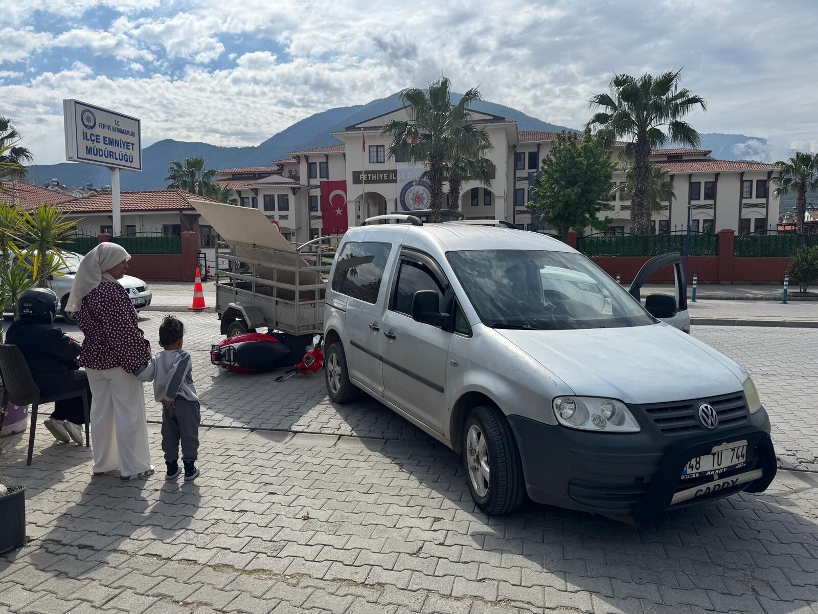 Fethiye’de Trafik Kazası: Motosiklet Sürücüsü Yaralandı