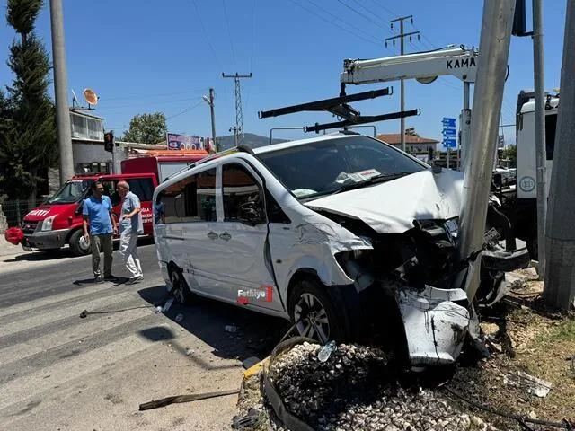 Fethiye’de Trafik Kazasında 11 Kişi Yaralandı
