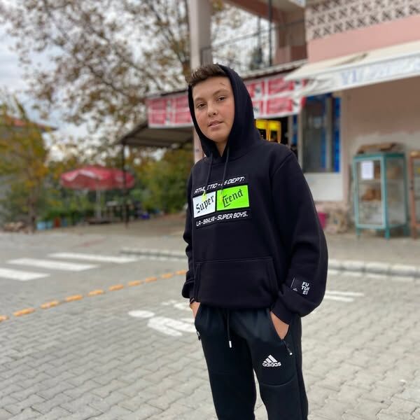 Fethiye'de Trafik Kazasında Ağır Yaralanan 17 Yaşındaki Genç Hayatını Kaybetti