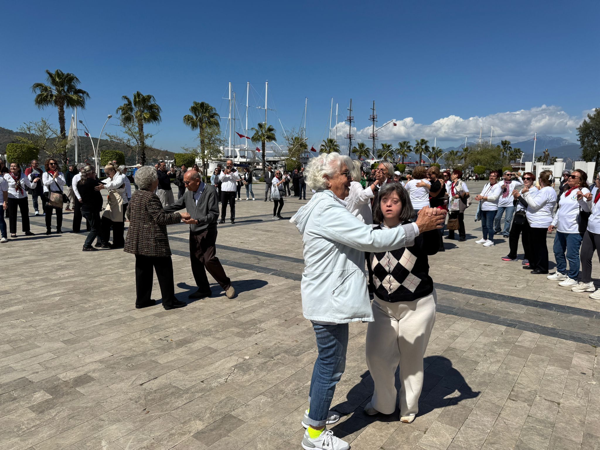 Fethiye’de Yaşlılara Saygı Haftası Etkinliği Renkli Görüntülere Sahne Oldu