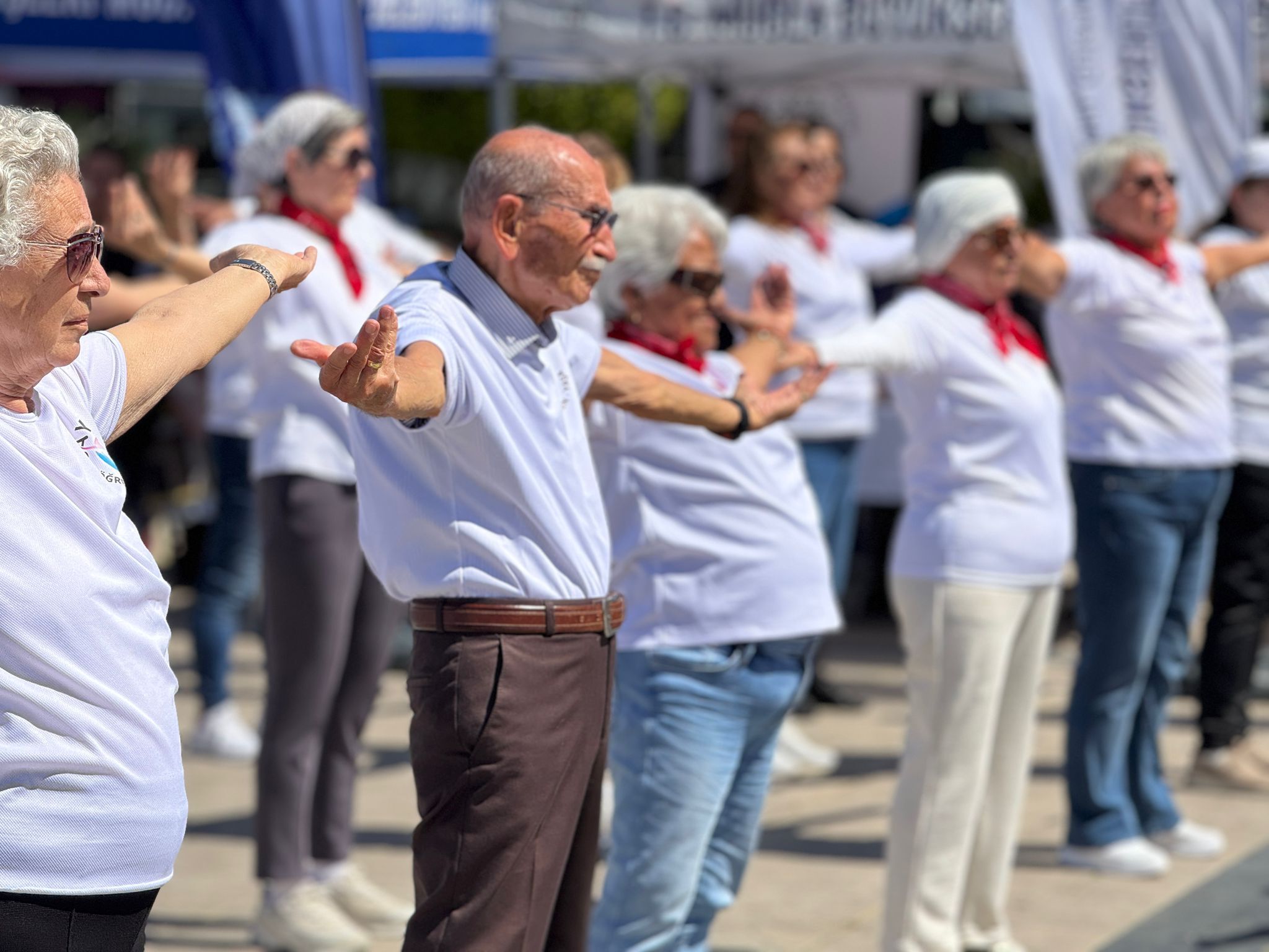 Fethiye’de Yaşlılara Saygı Haftası Etkinliği Renkli Görüntülere Sahne Oldu