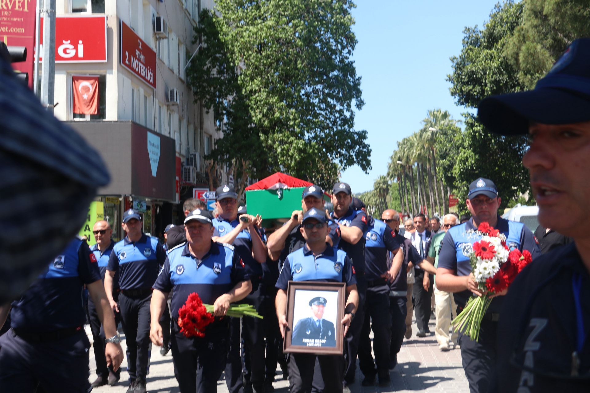 Fethiye’de Zabıta Personeli Kerem Ersoy’a Duygusal Veda