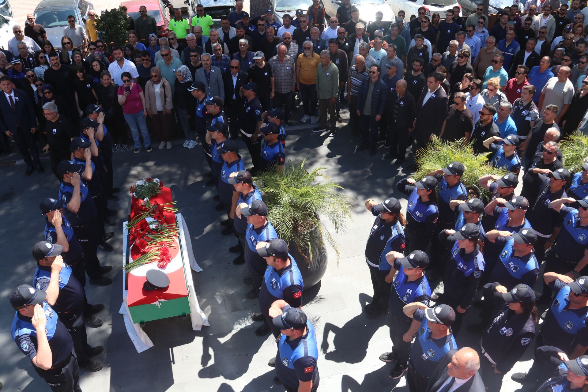 Fethiye’de Zabıta Personeli Kerem Ersoy’a Duygusal Veda