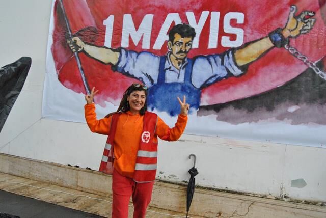 Fethiye'de Yağmur Altında 1 Mayıs Yürüyüşü